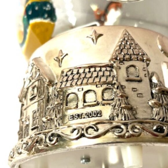 Wallace 2002 Musical Christmas Waterglobe in silverplate, 6.5” tall - Picture 6 of 7